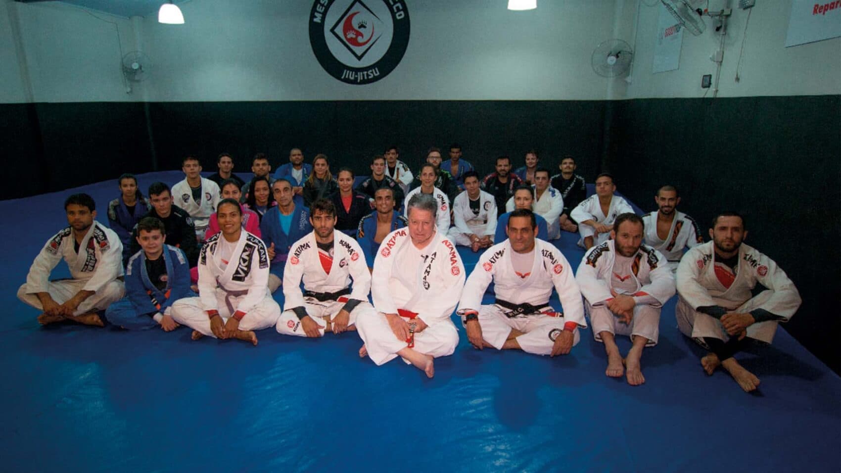 Equipe Mestre Julio Secco reunida